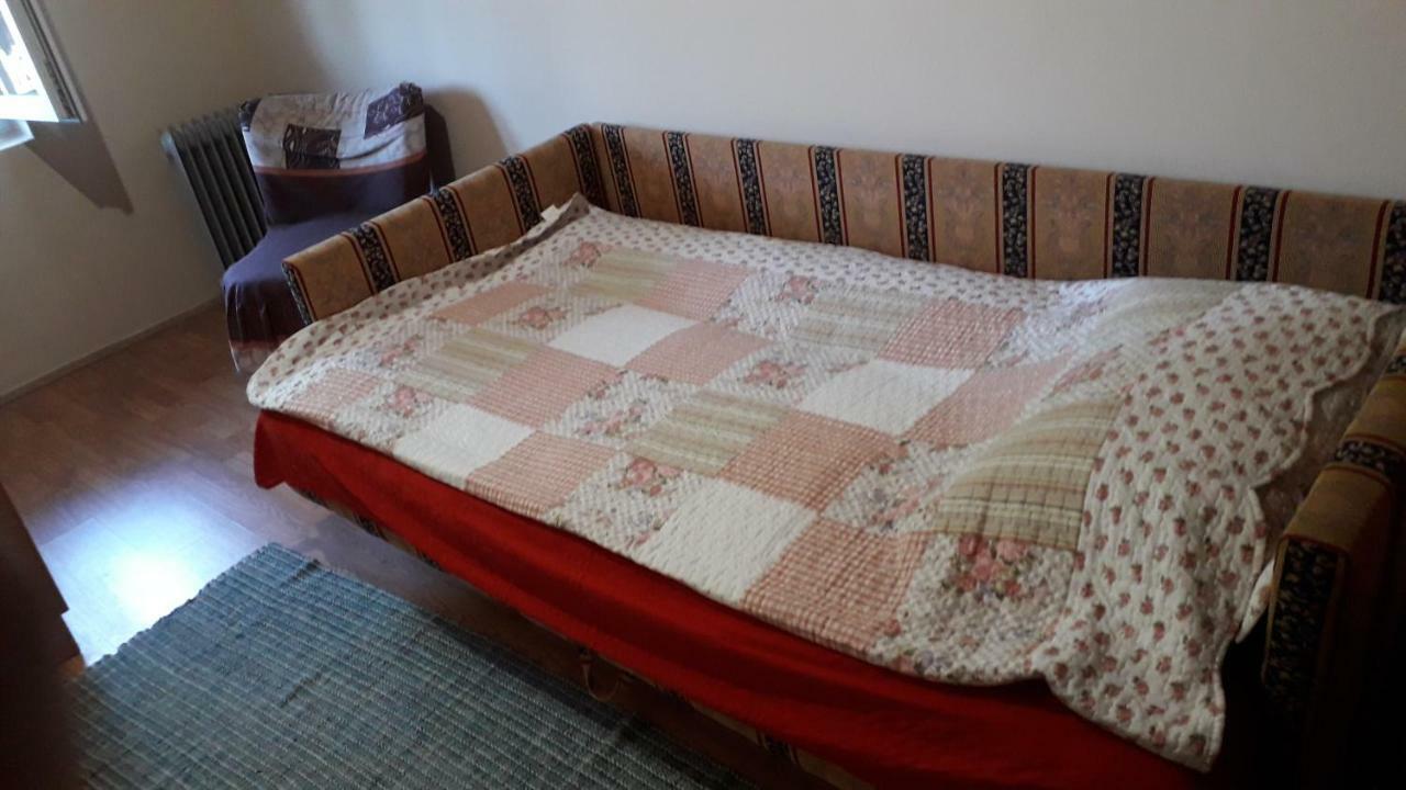 Guest House Jevtović Sremski Karlovci Extérieur photo